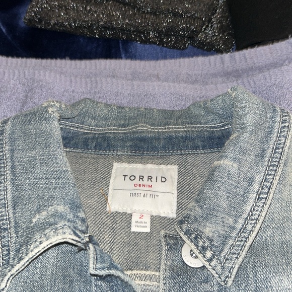 Torrid button up denim vest - Picture 3 of 4